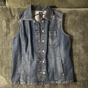 Chic Denim Button-Up Vest